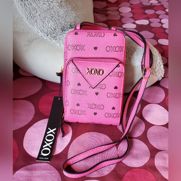 XOXO Vibrant Pink Crossbody Bag - Picture 1 of 5